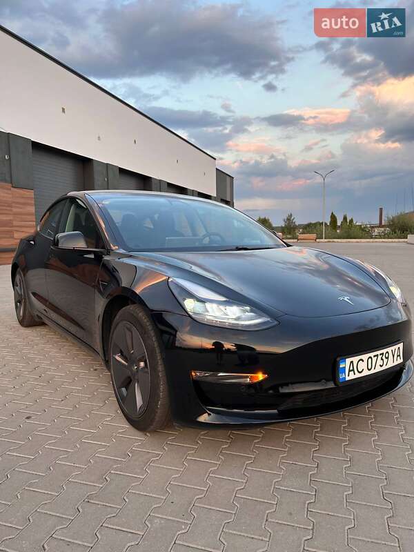 Tesla Model 3 2021