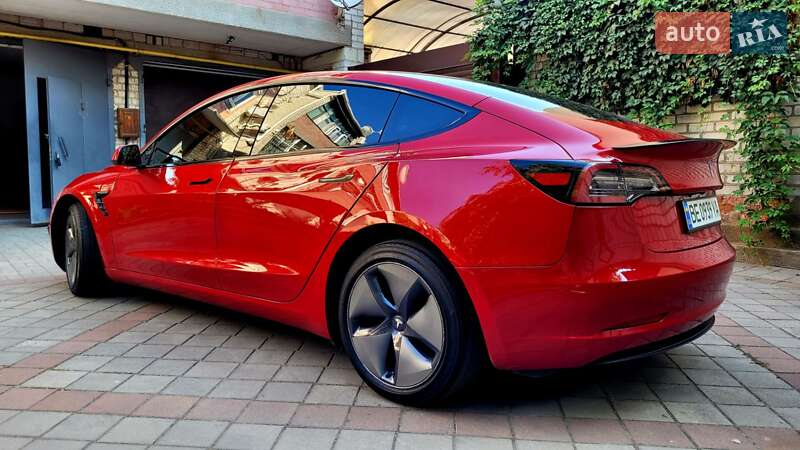Седан Tesla Model 3 2019 в Николаеве