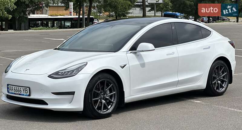Седан Tesla Model 3 2020 в Києві фото 10 Седан Tesla Model 3 2020 в Києві