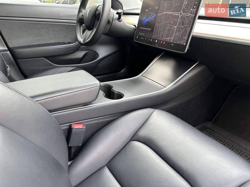 Седан Tesla Model 3 2020 в Києві фото 28 Седан Tesla Model 3 2020 в Києві