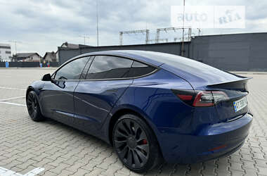 Седан Tesla Model 3 2023 в Ивано-Франковске
