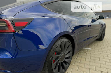 Седан Tesla Model 3 2023 в Ивано-Франковске