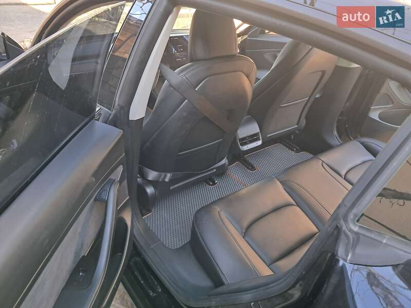 Седан Tesla Model 3 2021 в Каменец-Подольском
