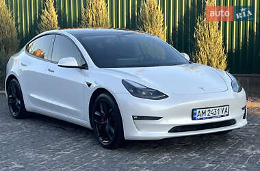 Седан Tesla Model 3 2020 в Киеве