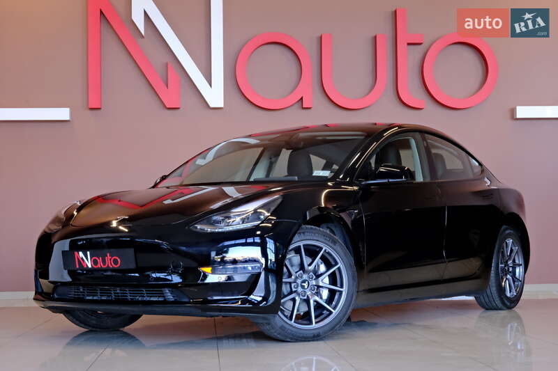 Седан Tesla Model 3 2021 в Одесі