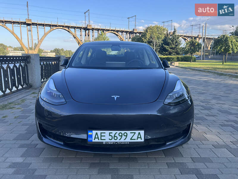 Седан Tesla Model 3 2023 в Дніпрі фото Седан Tesla Model 3 2023 в Дніпрі