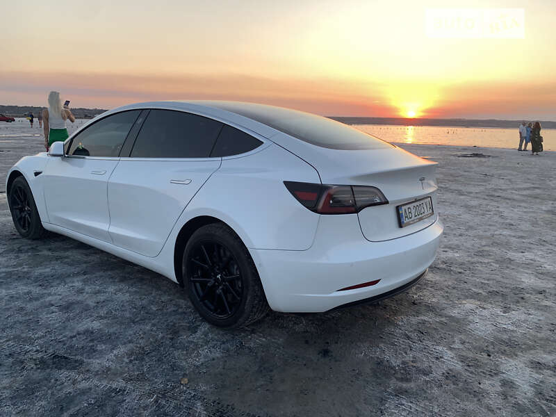 Седан Tesla Model 3 2019 в Одессе