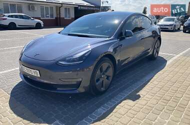 Седан Tesla Model 3 2021 в 