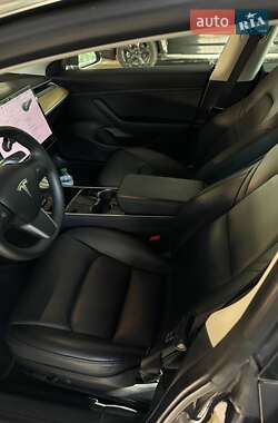 Седан Tesla Model 3 2019 в Киеве