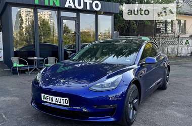 Седан Tesla Model 3 2023 в Києві