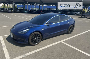 Седан Tesla Model 3 2018 в Киеве