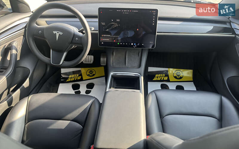 Седан Tesla Model 3 2021 в Мукачевому