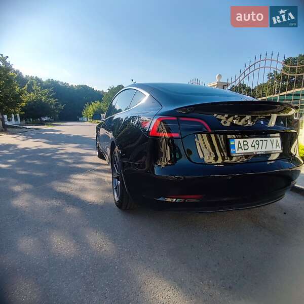 Седан Tesla Model 3 2018 в Вінниці