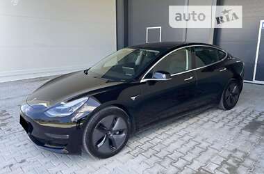 Седан Tesla Model 3 2019 в Киеве