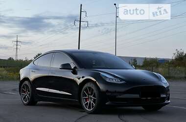 Седан Tesla Model 3 2018 в Ровно