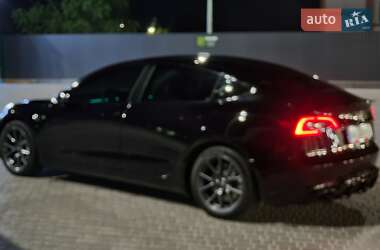 Седан Tesla Model 3 2019 в 