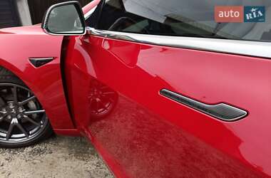Седан Tesla Model 3 2018 в 