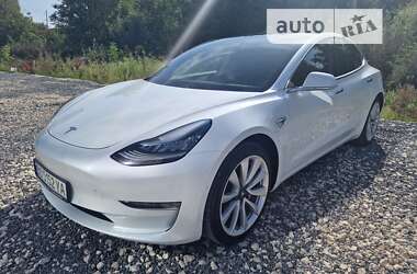 Седан Tesla Model 3 2019 в Тернополе