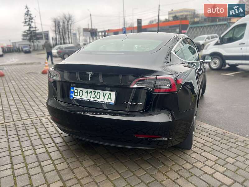 Седан Tesla Model 3 2020 в Тернополі