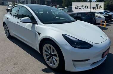 Седан Tesla Model 3 2021 в Луцке