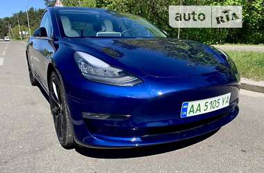 Седан Tesla Model 3 2019 в Киеве