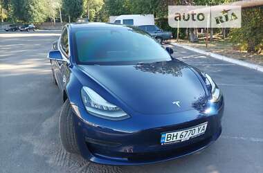 Седан Tesla Model 3 2019 в Одесі