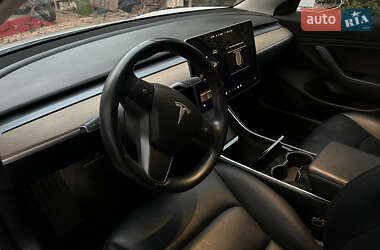 Седан Tesla Model 3 2018 в 
