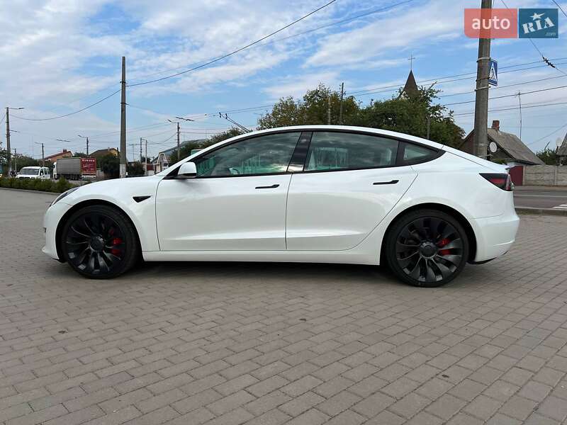Седан Tesla Model 3 2023 в Житомире