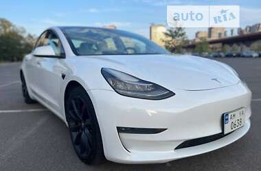 Внедорожник / Кроссовер Tesla Model 3 2020 в Киеве