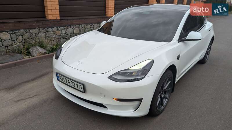 Седан Tesla Model 3 2021 в Вінниці