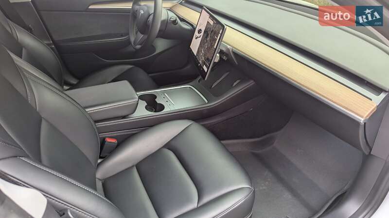 Седан Tesla Model 3 2021 в Вінниці