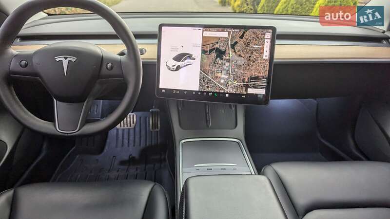 Седан Tesla Model 3 2021 в Вінниці