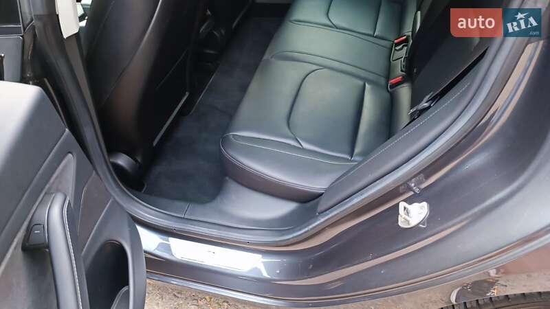 Седан Tesla Model 3 2018 в Харькове