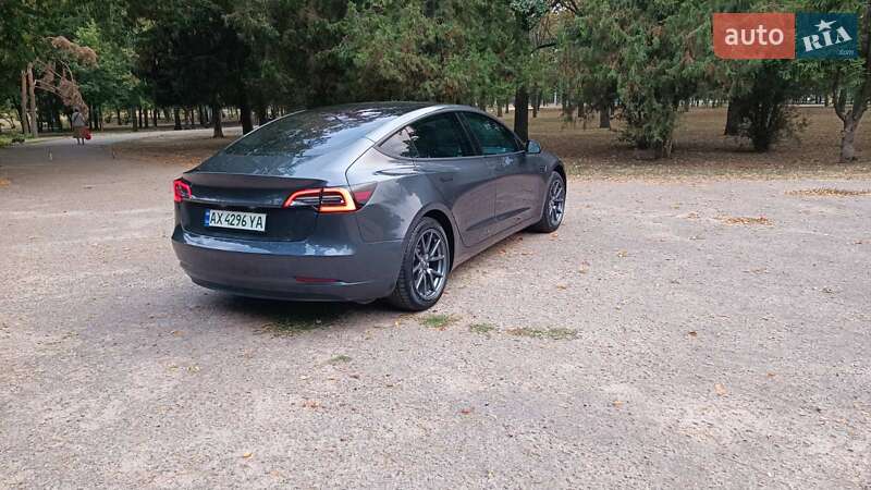 Седан Tesla Model 3 2018 в Харькове