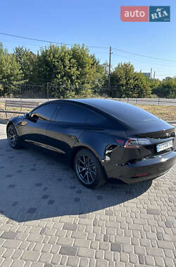 Седан Tesla Model 3 2021 в 
