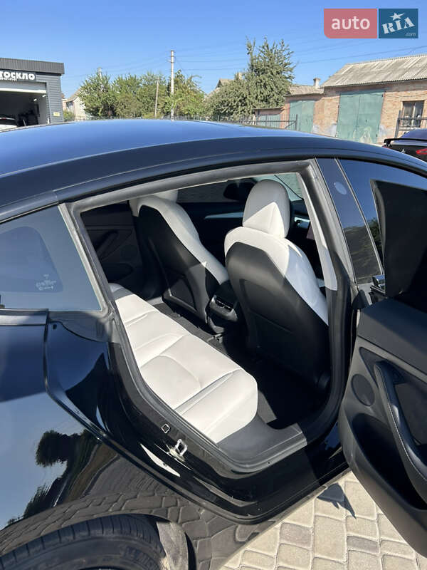 Седан Tesla Model 3 2021 в Білій Церкві