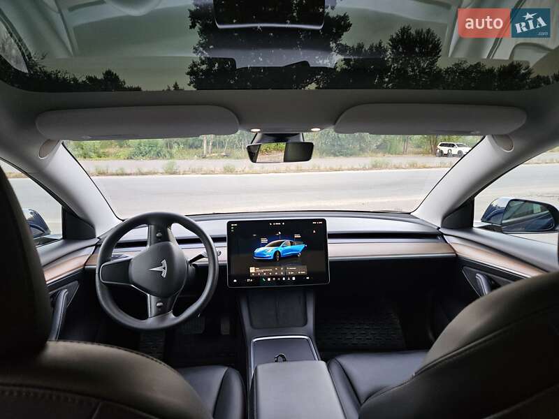 Седан Tesla Model 3 2022 в Днепре