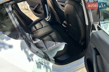 Седан Tesla Model 3 2018 в 