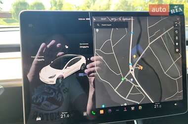 Седан Tesla Model 3 2020 в 