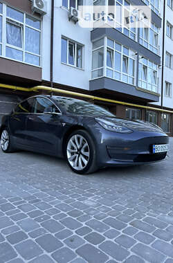 Седан Tesla Model 3 2019 в Івано-Франківську