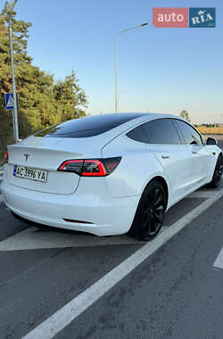 Седан Tesla Model 3 2019 в 