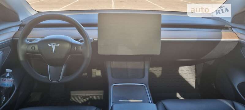 Седан Tesla Model 3 2023 в Житомирі
