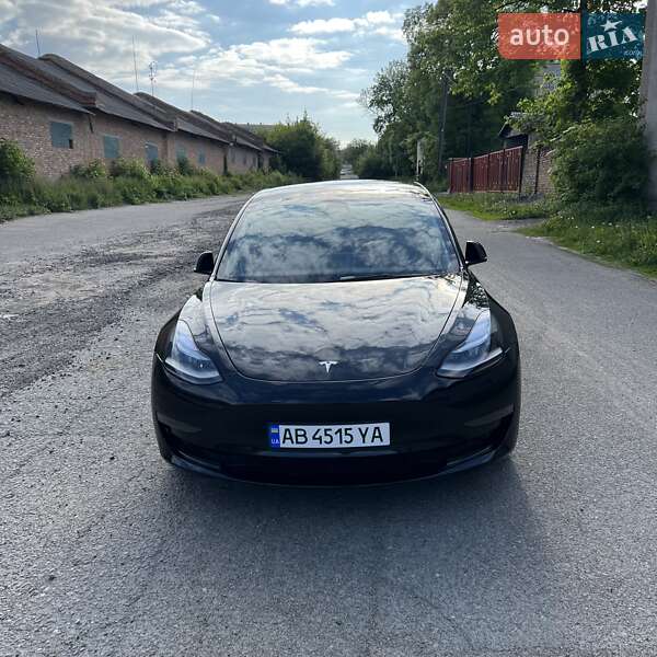 Седан Tesla Model 3 2023 в Гайсине