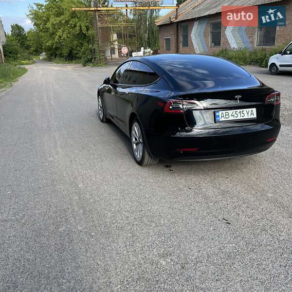 Седан Tesla Model 3 2023 в Гайсине