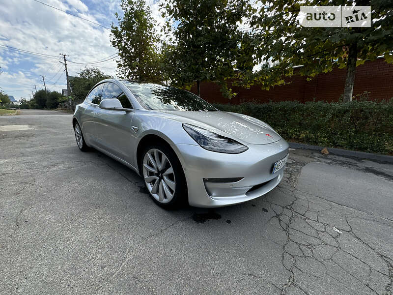 Седан Tesla Model 3 2017 в Дніпрі