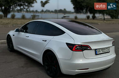 Седан Tesla Model 3 2018 в Києві