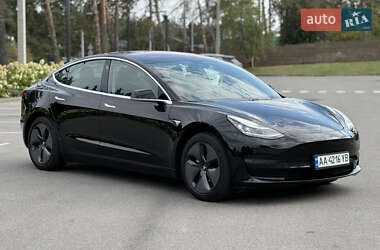 Седан Tesla Model 3 2019 в Києві