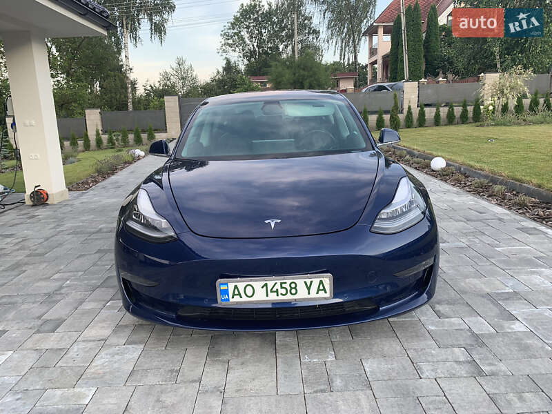 Седан Tesla Model 3 2018 в Хусте