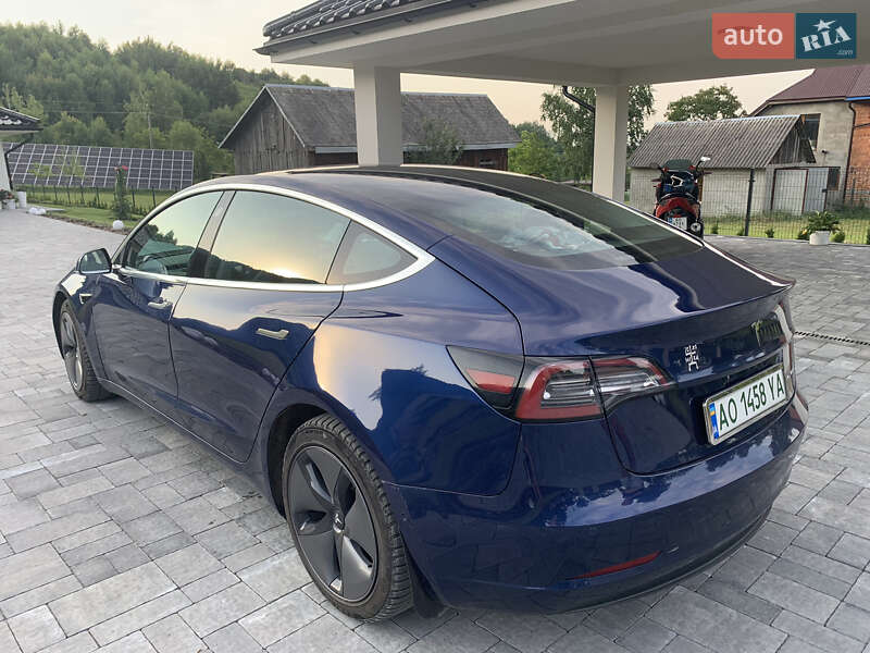 Седан Tesla Model 3 2018 в Хусте