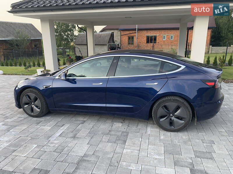 Седан Tesla Model 3 2018 в Хусте